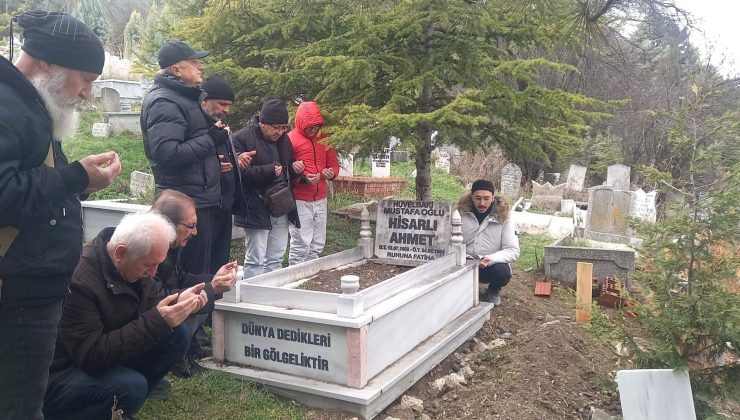 Hisarlı Ahmet mezarı başında anıldı