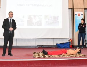 Müftülük personeline temel ilk yardım eğitimi verildi
