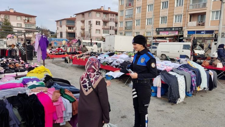 Kütahya Emniyeti semt pazarlarında vatandaşları bilgilendirdi