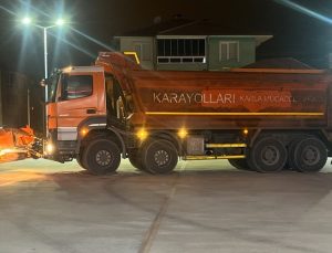 Karayolları ekipleri kent genelinde teyakkuzda