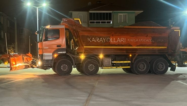 Karayolları ekipleri kent genelinde teyakkuzda
