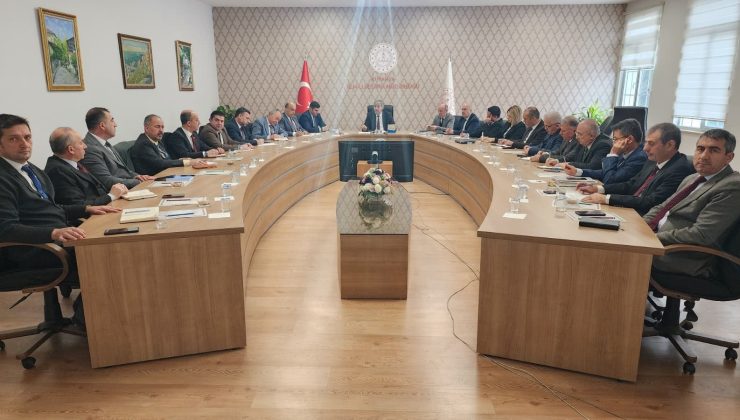 İlçe milli eğitim müdürleri değerlendirme toplantısında buluştu