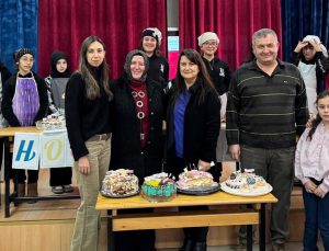 Öğrenciler hücre organellerini pastaya dönüştürdü