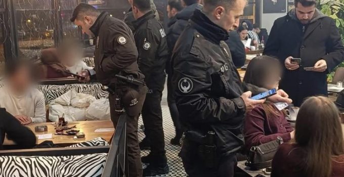 Emniyetten gece mesaisi: Suçlulara geçit verilmedi