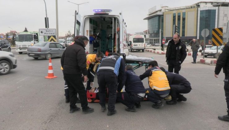 Otomobil ile motosiklet çarpıştı: 1 yaralı