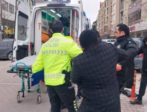 3 tekerlekli motosiklet devrildi: 1 yaralı