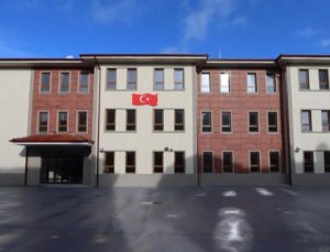 Okullar ve kamu binaları modernleşiyor