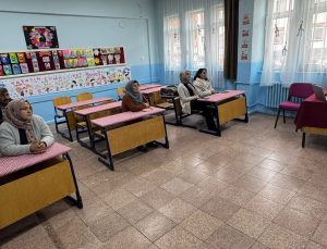 Okul personeline hijyen eğitimi verildi