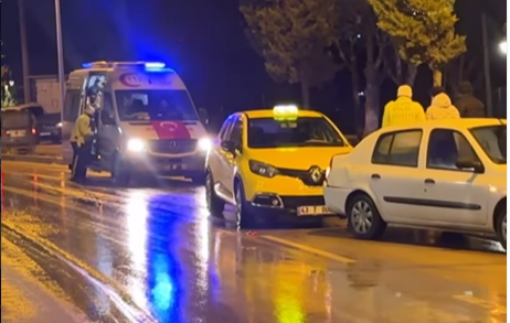 Kayganlaşan yolda zincirleme kaza: 1 hafif yaralı