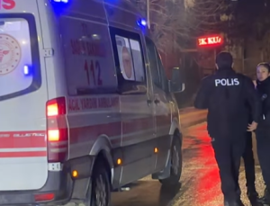 Kaldırımda hareketsiz bulunan vatandaş hastaneye kaldırıldı