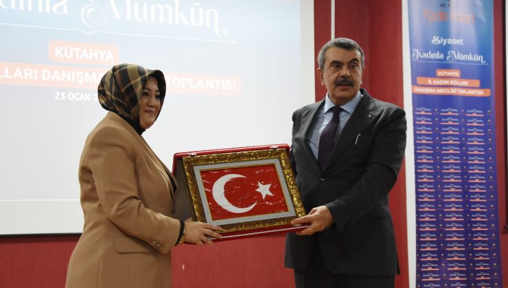 Bakan Tekin AK Partili kadınlardan 2029 sözü aldı