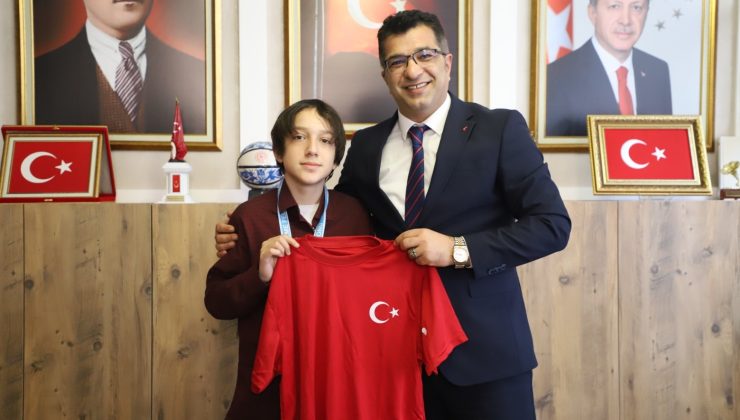 Kütahya’nın gururu Kuzey Milli Takım için kulaç attı
