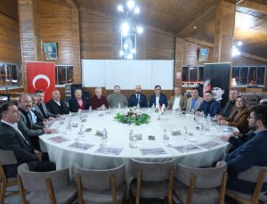 Siyasi ayrılıklar raflara kalktı! Tek hedef hizmet