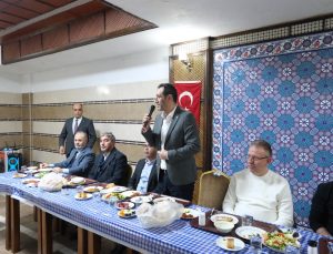 Tavşanlı protokolünden öğrencilerle iftar