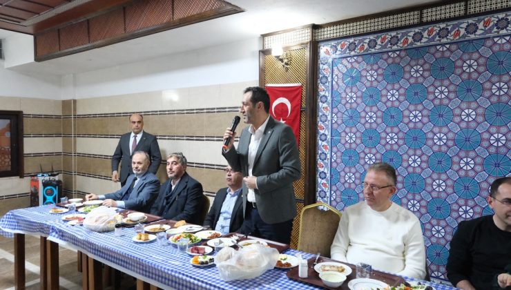 Tavşanlı protokolünden öğrencilerle iftar