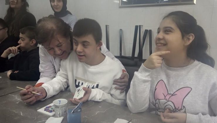 Kütahya Çinisi’ne özel dokunuş