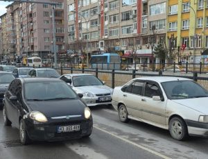 1 ayda 887 araç Kütahya trafiğine katıldı