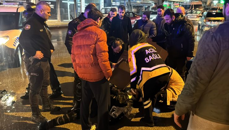 Vatandaşlar yaralı motokuryeye kartonla siper oldu