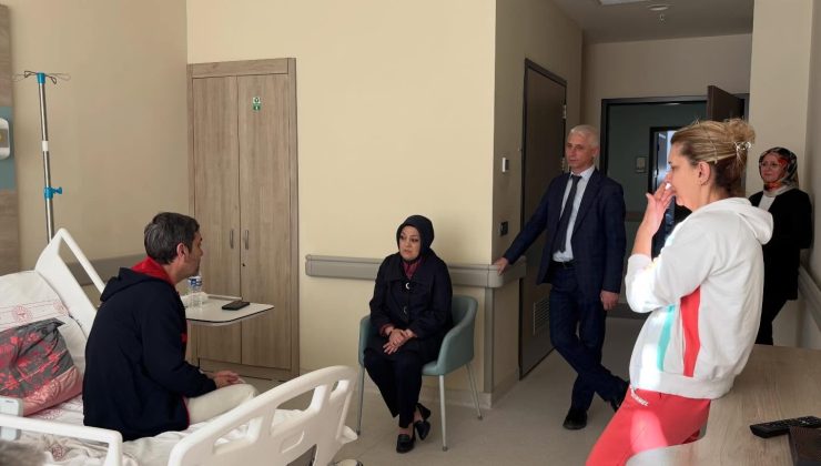 Başkan Erenler’den kazada yaralanan MHP’li Öztulum’a ziyaret