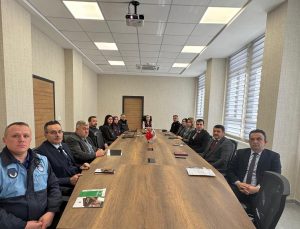 Mağdurlara devlet şefkati için toplandılar