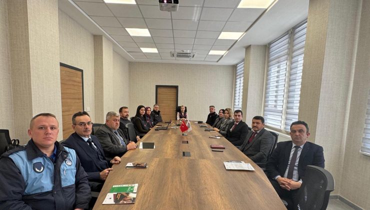 Mağdurlara devlet şefkati için toplandılar