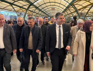 Milletvekili Erbaş ve Başkan Akel’den pazaryeri ziyareti