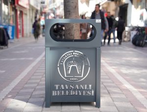 Temiz bir ilçe için yeni atık kutuları hizmette