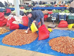 Tohumluk kuru soğan üretiminde artış: Fiyat 100 TL’ye düştü