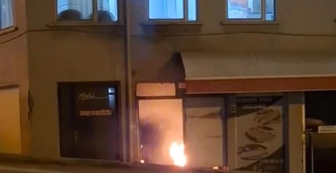 Bodrum katından yükselen alevler mahalleliyi korkuttu