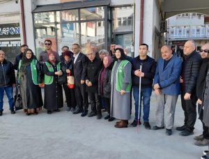 Görme engellilere konuşan saat desteği