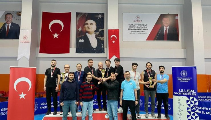 Sağlıkçılar masa tenisinde buluştu