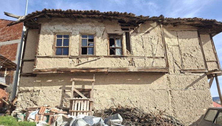 Yıkılma riski taşıyan ‘kültür varlıkları’ vatandaşları korkutuyor
