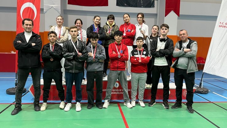 Atletizmde Pazarlar Spor Lisesi rüzgarı
