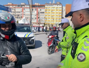 Kütahya polisinden motosiklet sürücülerine hayati uyarılar