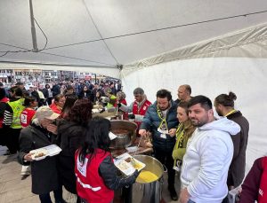 Sarı-lacivertli dayanışma: İftar sofrasında buluşup kan bağışında bulundular