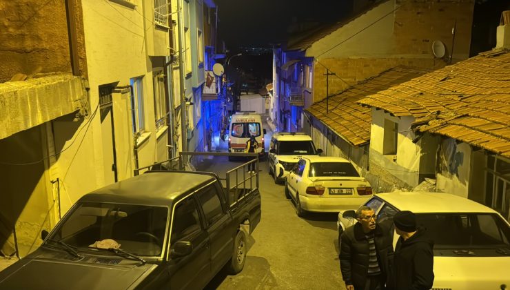 Kız arkadaşıyla tartışan genç kendine zarar verdi