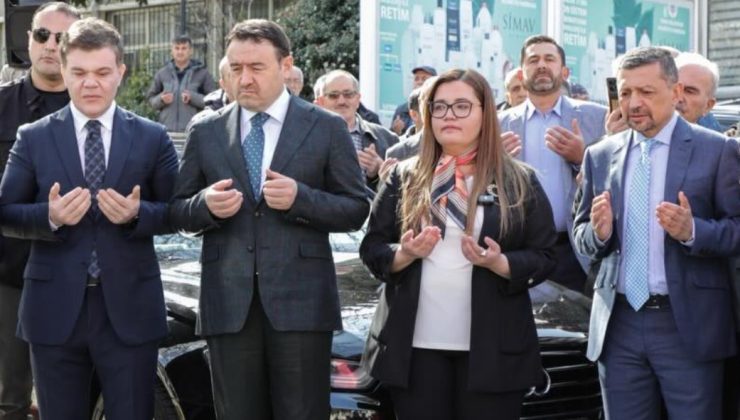 Simav Belediyesi yeni aracını hizmete aldı: Çöp toplama süreci hızlanacak