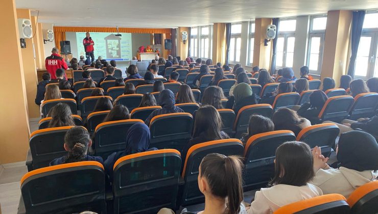 Deprem Haftası’nda eğitim ve gece tatbikatı