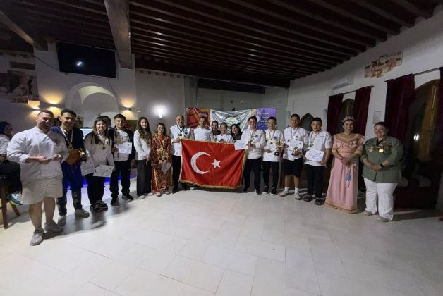 Kütahyalı genç şefler Cezayir’den 9 altın madalya ve 6 kupa ile döndü