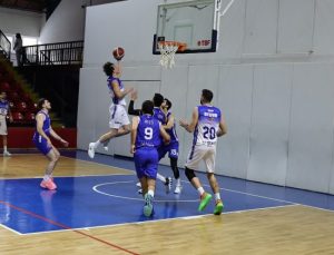 Kütahya Belediyespor yarı finale mağlubiyetle başladı