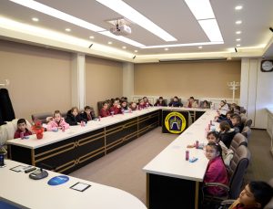 Miniklerden belediye ziyareti: Yerel yönetimi yakından tanıdılar