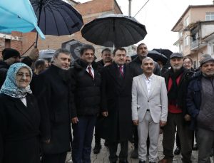 Vali Işın roman vatandaşlarla buluştu