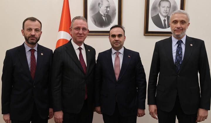 AK Parti Kütahya Milletvekillerinden Bakan Kacır’a ziyaret