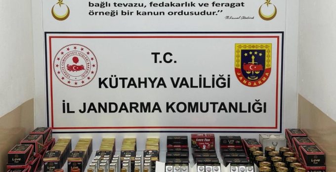 Cinsel içerikli kaçak ürünlere jandarma el koydu