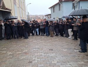 Umre kafilesi dualarla uğurlandı