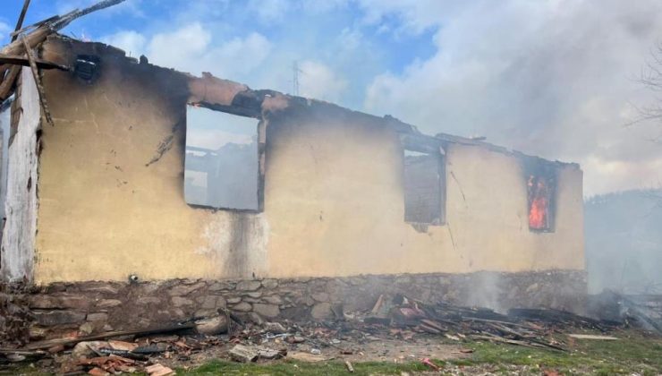 Yürek yakan olay! Alevlerin arasında can verdi