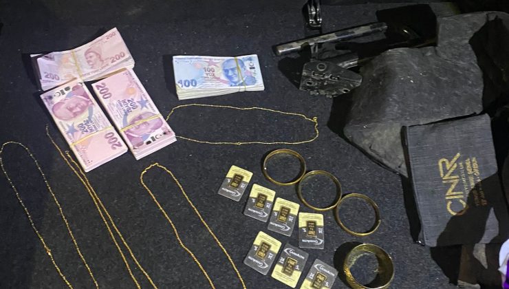 Sahte altınla kuyumcuları dolandıran 2 şüpheli yakalandı