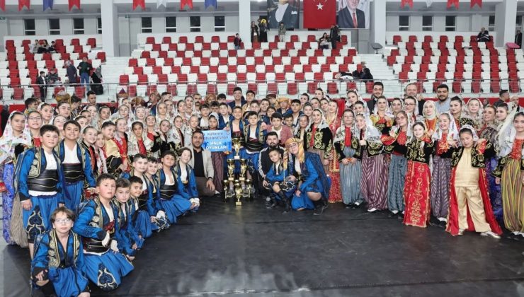 Kütahya’da halk oyunları coşkusu yaşandı