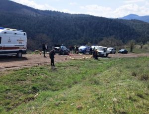 Kayıp şahsın cansız bedeni kendi aracının altında bulundu