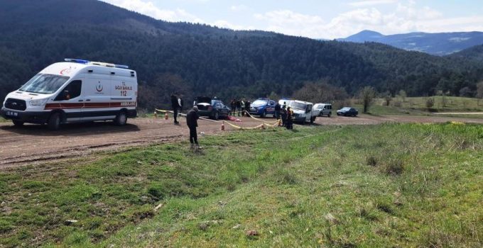 Kayıp şahsın cansız bedeni kendi aracının altında bulundu